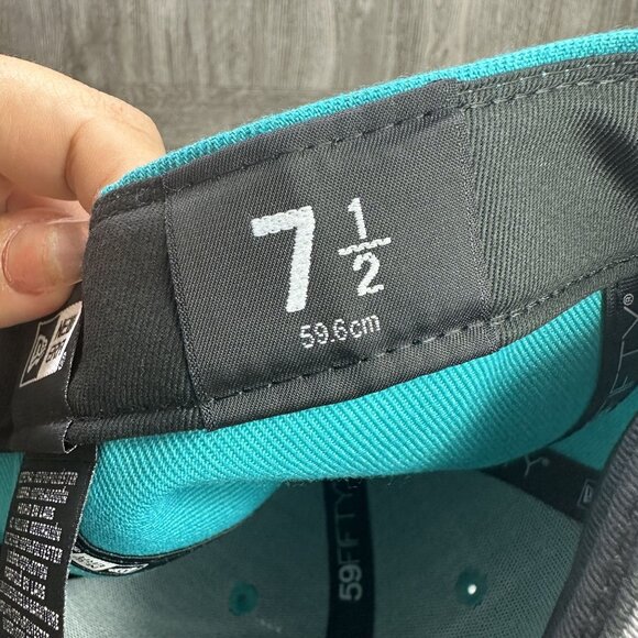 New Era Miami Dolphins Aqua Active Two Tone Camo 59Fifty Fitted Hat 7 1/2 - Picture 4 of 4